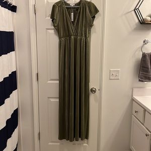 New with tags!  Baltic Born Athena Pleated Maxi Dress XL in Sage!